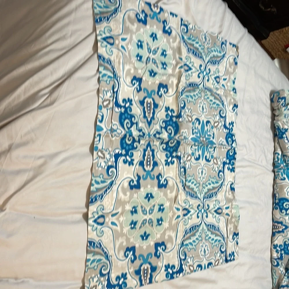Cynthia Rowley elegant duvet